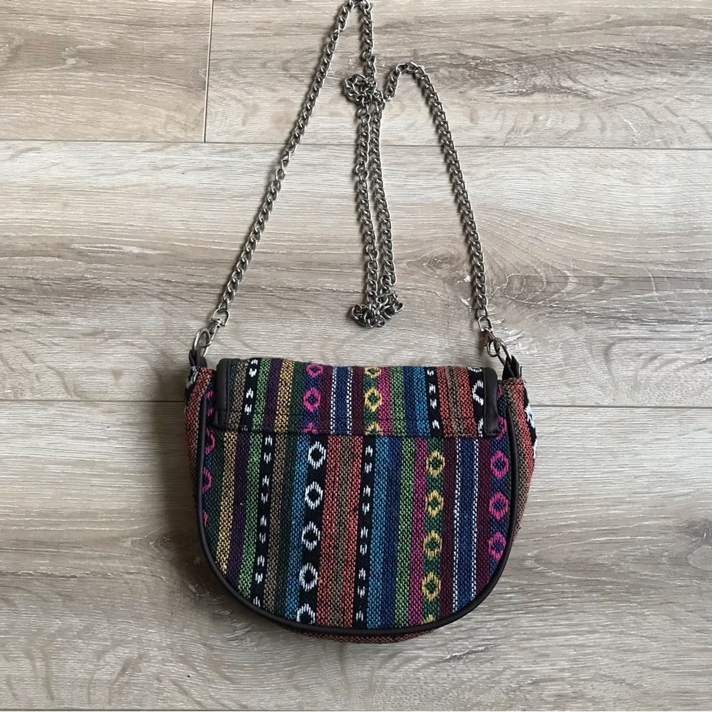 Beautiful woven Himalayan cross body purse with removable chain strap . - Picture 4 of 7